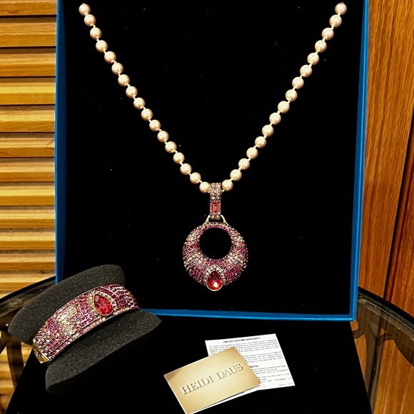Heidi Daus Pink Pearl & Crystal Necklace/Bracelet Set 💗💎 - Picture 3 of 15